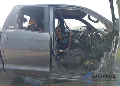 2014 Toyota Tundra Sr5 4.6L V8 z USA, uszkodzony, nr VIN 5TFRM5F18EX075116